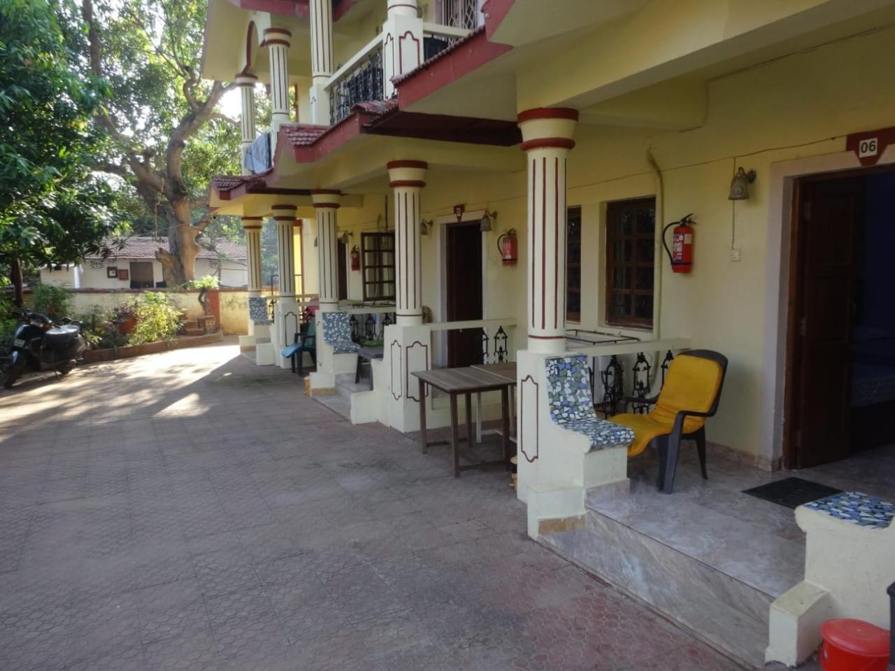 R Mansion Appartement Calangute Buitenkant foto